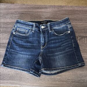 Judy Blue Dark Wash Jean Shorts size medium